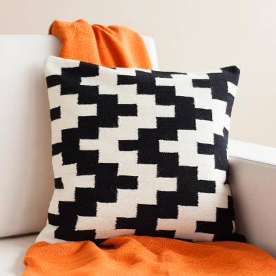 Zigzag Pattern Wool Cushion Cover from Peru, "Geometric Zigzag"